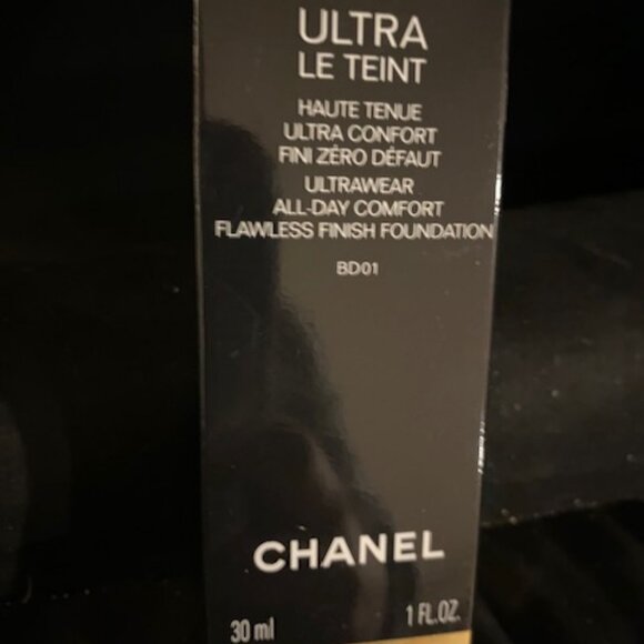 Chanel Ultra Le Teint- Flawless Finish Foundation 30ml BD01 - Picture 1 of 2
